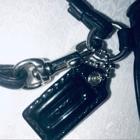 Great condition - Coach Wristlet - Picture 4 of 8